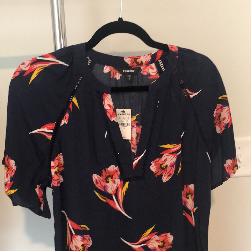 NWT Navy blouse with floral print, size S